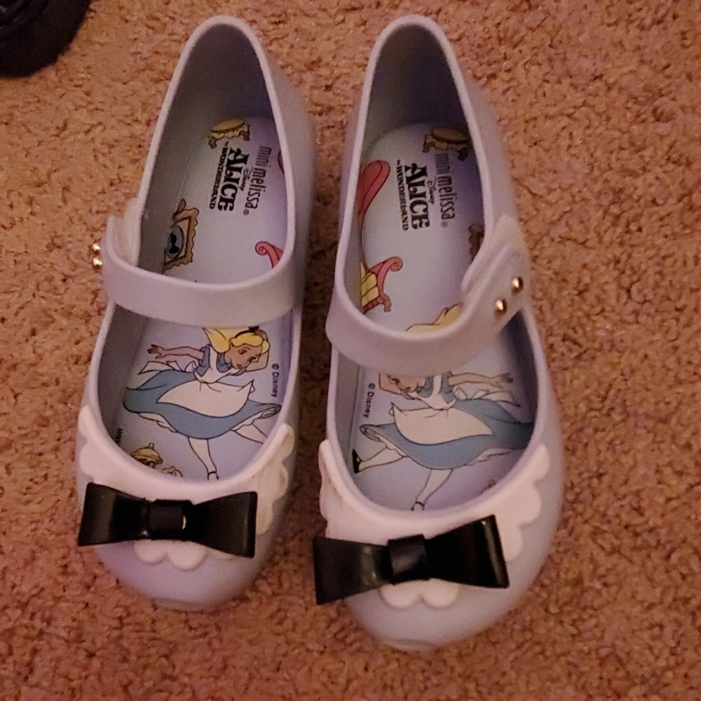 Mini Melissa Alice in wonderland